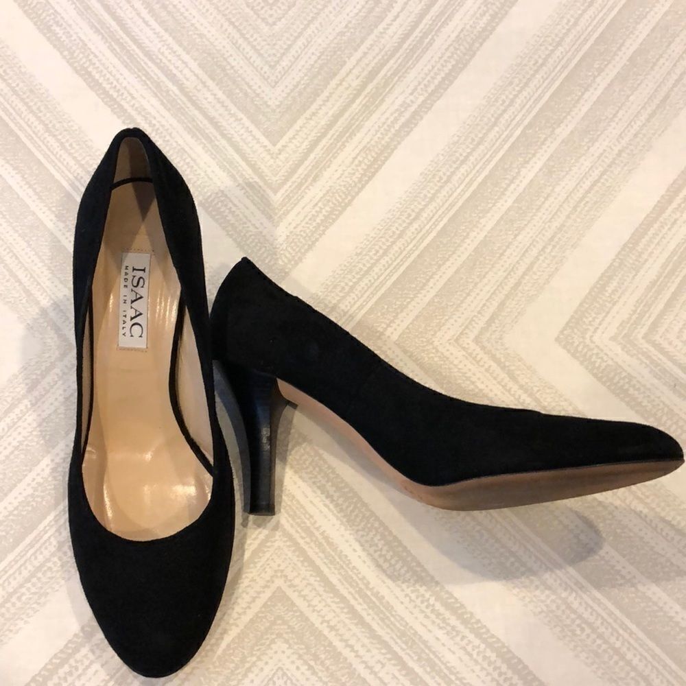 Isaac Black Suede Round Toe Heels Size 8